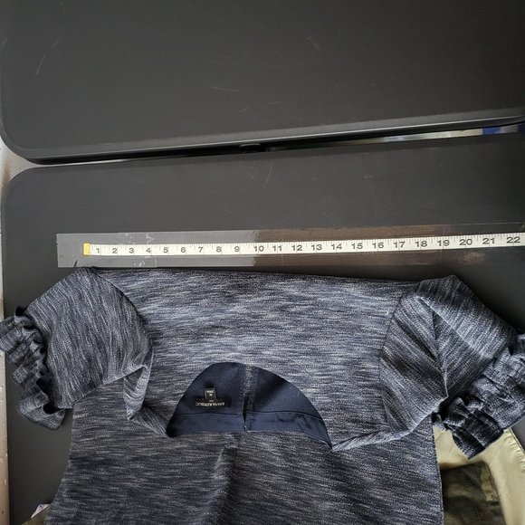 Banana Republic Womens Ruffle Short Sleeve Navy Blouse Size Medium Preppy Mature - Picture 8 of 9